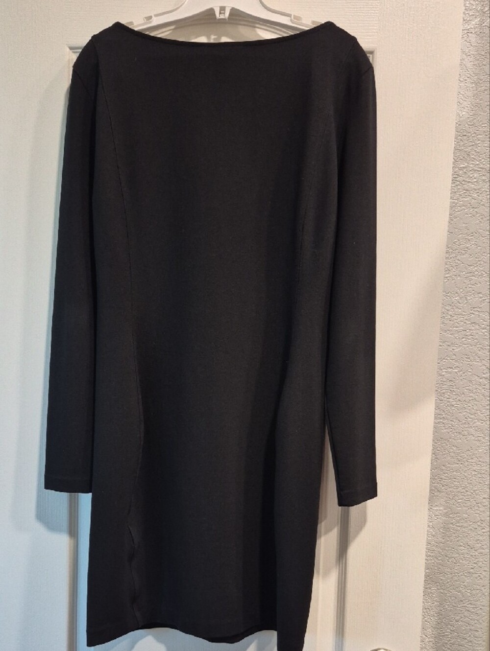 H&M Black Long-Sleeve Shift Dress - Picture 3 of 3